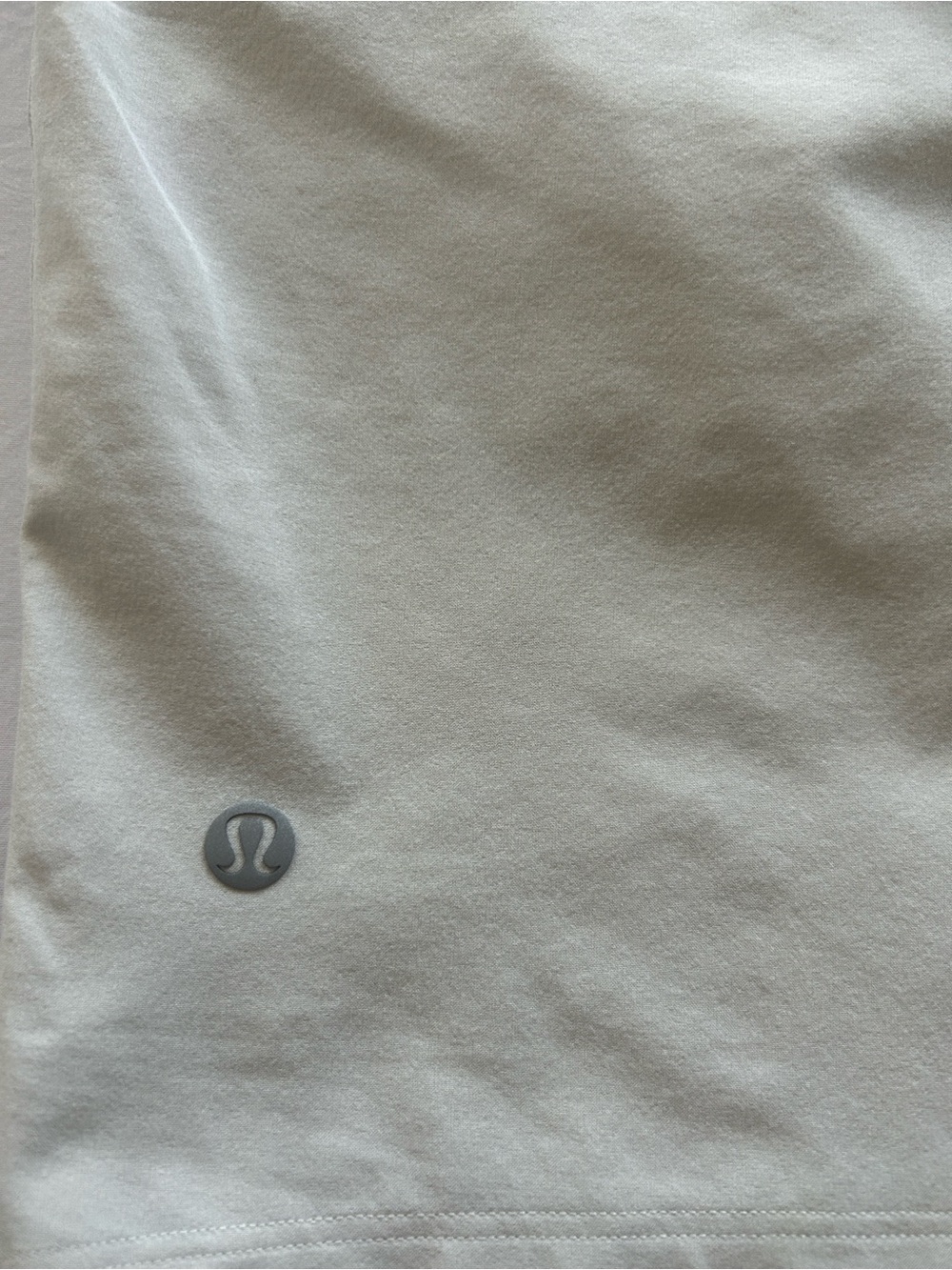 lululemon athletica Men's Drawstring Cream Athletic Shorts - Picture 8 of 8
